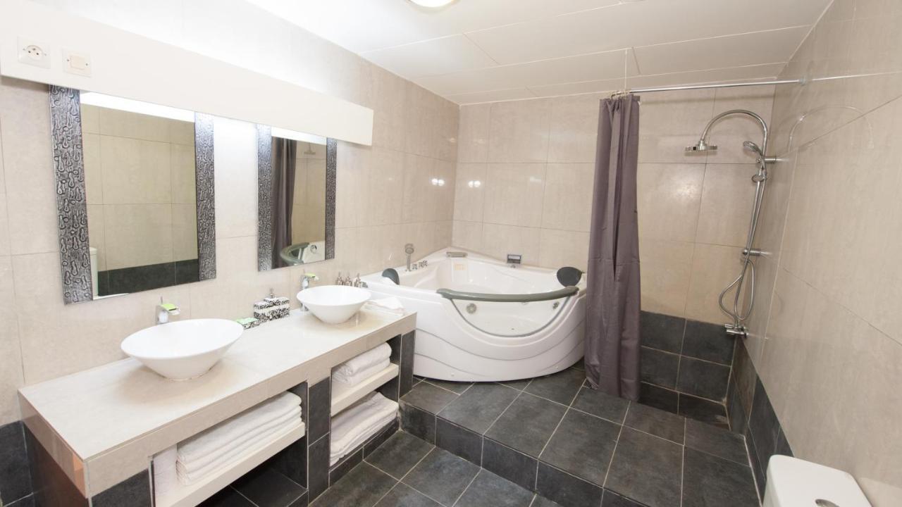Residence Hoteliere Du Phare Libreville Zewnętrze zdjęcie